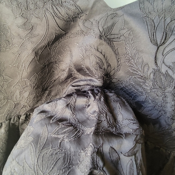 NEW W/TAG EXPRESS LACE JACQUARD PEPLUM BLOUSE SIZE M SLEEVELESS - Picture 8 of 9